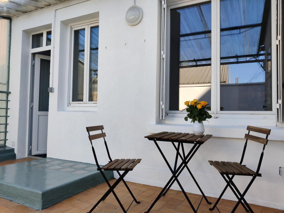 Studio équipé, grande terrasse, à côté de la gare Tours Exterior foto