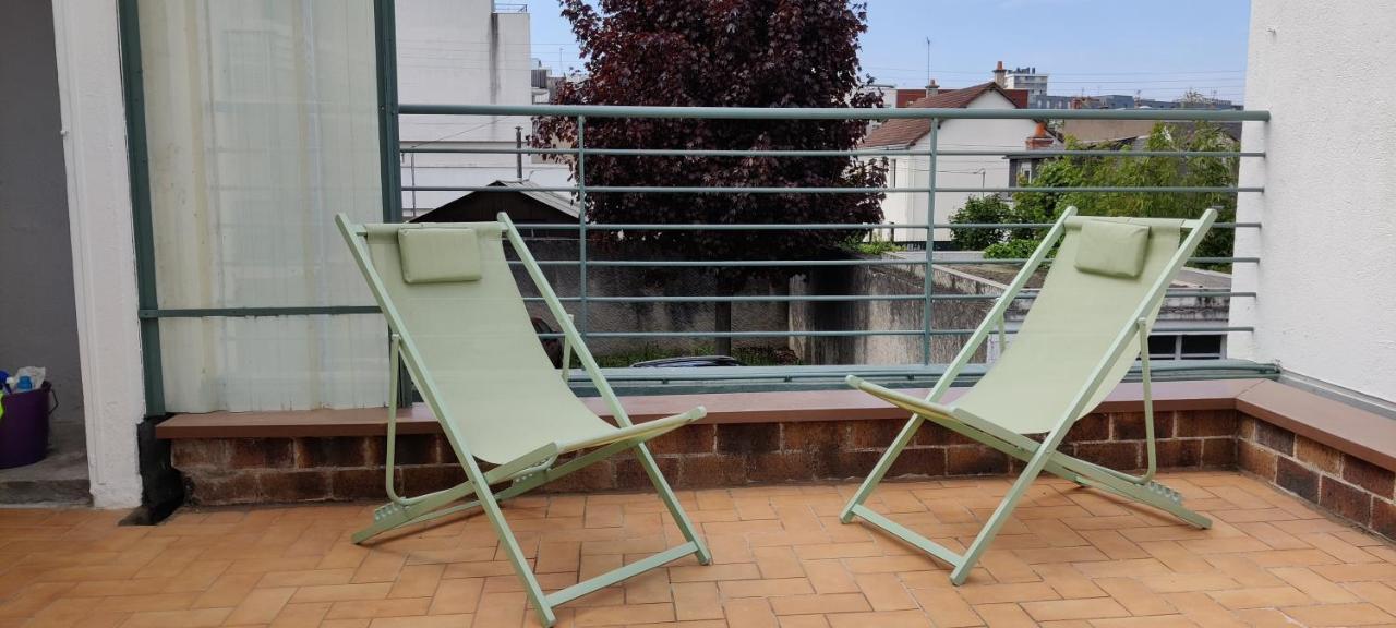 Studio équipé, grande terrasse, à côté de la gare Tours Exterior foto